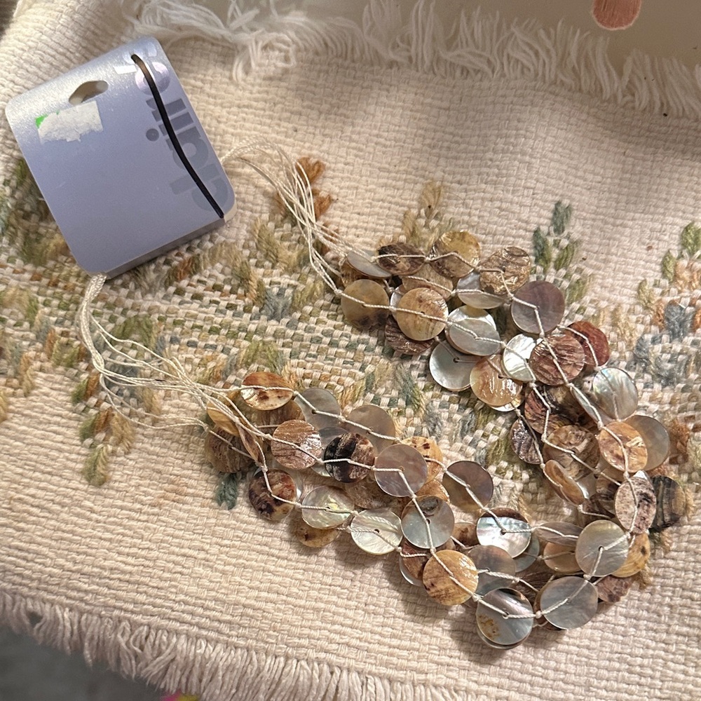 Claire's Natural Shell Disc Necklace